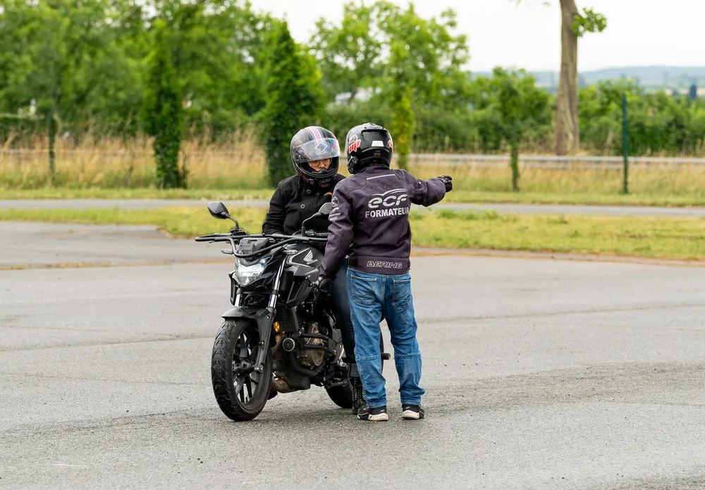 Le perfectionnement moto avec ECF